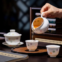 Service à thé en porcelaine colorée exquise de Jingdezhen, résistant à la chaleur, avec tasses, soucoupes, gaiwan, ensemble complet Kung Fu, souvenir