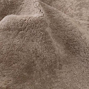 ऑस्ट्रेलियाई कर्ली शेपस्किन कपड़ों के लिए सर्दियों के छोटे बाल ऊन के लिए नरम कच्चे पैटर्न पशु फर कॉलर ऑटो असबाब के लिए - Product Image 6