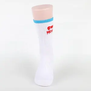 Tubo di cotone Moq basso di qualità all'ingrosso realizzato in calzini con Logo Oem di moda di Design sportivo