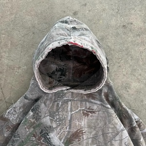 เสื้อฮู้ดดี้พิมพ์ลายต้นไม้ผ้าฝ้าย 100% แบบ OEM สั่งทำพิเศษ ทรงโอเวอร์ไซส์ ลายพราง ล้างสีแบบเอซิด ซิปหน้า ใช้เทคนิคเอนไซม์วอช สำหรับฤดูหนาว - Product Image 3