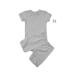Ensemble 2 pièces personnalisé pour enfants garçons et filles, T-shirt en coton extensible beige uni et short cycliste, tenue pour enfants - Product Image 6