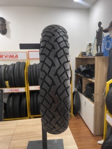 Pneu de moto tubeless durable 110/90-16 KUMATIRE K525, performances sur route/mixte - Product Image 2