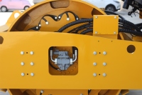 Rouleau de route hydraulique à ampoule unique de 18 tonnes de marque chinoise-à vendre au prix d'usine