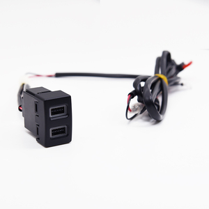 Adapté aux modèles <span class=keywords><strong>Mazda</strong></span> 6/2/<span class=keywords><strong>3</strong></span>/5 de 2004 à 2015, interface de charge rapide USB de type C pour téléphone portable en voiture. - Product Image 1