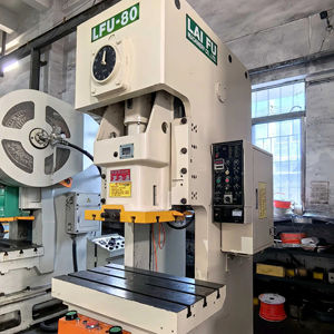 파워 프레스 가격 전원 작동 유압 프레스 펀칭기 - Product Image 1