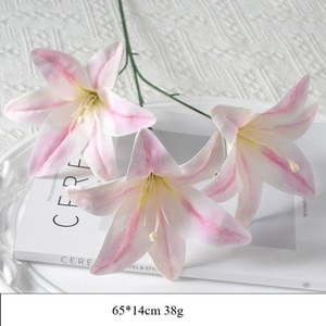 Decoraciones de Escenario para Boda en Rosa MSH con Lirios Artificiales, Rosas Artificiales de Alta Calidad - Product Image 1