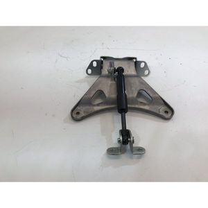 Supporto per Parabrezza YAMAHA T-Max 560 2022-2024 Compatibile con Parabrezza in Plexiglass - Product Image 1