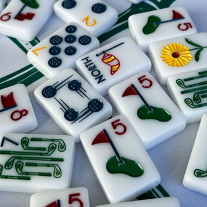 Juego de Mahjong Americano de Acrílico con Temática de Golf Pintado a Mano, Juego de Mesa Portátil para 4 Jugadores - Product Image 2