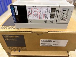 ไดรเวอร์รุ่น MR-J2S-70B-PZ009U653 รับประกันทั้งชุดเป็นเวลาหนึ่งปี MR-J2S-20A MR-J2S-20B - Product Image 2