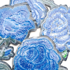 Patchs brodés thermocollants Rose Bleue avec un <span class=keywords><strong>sens</strong></span> floral romantique et mystérieux - Product Image 5