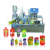Machine de remplissage et de bouchage entièrement automatique haute précision pour sachets souples à bec verseur, pour boissons et huiles, avec scellage des bouchons de sachets verticaux