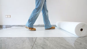 Cubierta autoadhesiva Rollo de fieltro Protege ventanas, espejos y superficies de alto brillo de daños en movimiento y rociado de pintura Azul, blanco - Product Image 3