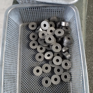 Guishengyu <span class=keywords><strong>Graphite</strong></span> niêm phong Vòng mô hình XS-20 cho nhiệt độ cao thiêu kết <span class=keywords><strong>Graphite</strong></span> khuôn mẫu với nhiệt và hóa học ổn định - Product Image 6