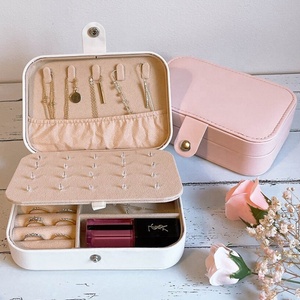 Boîte de rangement de bijoux en cuir PU, cadeau de demoiselle d'honneur personnalisé avec Logo personnalisé, boîte à bijoux Portable de voyage - Product Image 4