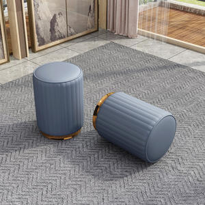 Tabouret moderne pliable en cuir pour maquillage, changement de chaussures et dressing, idéal pour appartement, chambre et école - Product Image 4