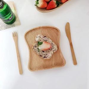 Assiette de petit-déjeuner en bois en forme de toast, plateau de service polyvalent pour enfants et adultes, design uni - Product Image 2