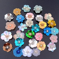 Type de vente chaude mélange forme mélange couleur paillettes patchs fleurs décoration Type fleur Appliques