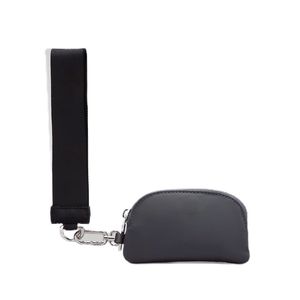Bolso de cintura doble personalizado con cierre de cremallera, estilo deportivo, llavero de pulsera para niñas, decoración de bolso, doble compartimento. - Product Image 3