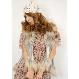 YR025 Casual Style <strong>Girls</strong> Hand Knitted Genuine Rabbit <strong>Fur</strong> Vest with Raccoon Dog <strong>Fur</strong> Trimming <strong>Gilet</strong> - Product Image 1
