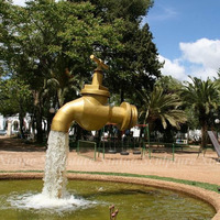 Fontaine d'eau de jardin extérieure en résine Feng Shui de haute qualité pour piscine et étang avec robinet flottant