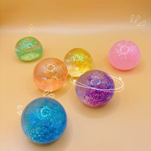 ลูกบอลบีบสควิชชี่เนื้อนุ่ม คืนตัวช้า สีสันสดใส กลิตเตอร์มอลโทส ออโรร่า ของเล่นบีบคลายเครียด สำหรับเด็กและผู้ใหญ่ - Product Image 4