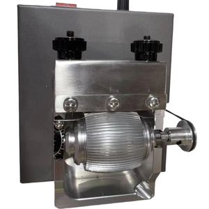 Máquina semiautomática para pintar y colorear cinturones de cuero con componentes de engranajes - Product Image 2