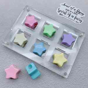 Étoiles en acrylique avec perles épaisses et grandes trous colorés macaron, idéales pour porte-clés, bracelets, cordons et pendentifs - Product Image 1