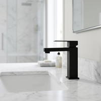 Keran Dapur/Kamar Mandi Modern Bahan Stainless Steel Sus304 Inti Keramik Satu Lubang Satu Gagang Warna Hitam Pemasangan di Atas Meja Air Panas/Dingin
