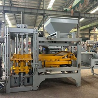 Machine à briques en ciment automatique QT7-15 pour blocs creux, briques pleines et pavés