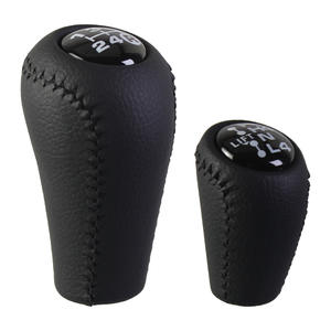 Ensemble de pommeaux de levier de vitesse en cuir Toyota, noir, ergonomique, pour boîte de vitesses manuelle, accessoire intérieur de remplacement - Product Image 1