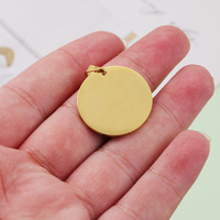 Personnalisation d'usine, pendentif en acier inoxydable poli miroir, étiquette vide pour animaux de compagnie, cœur rond, bijoux en gros