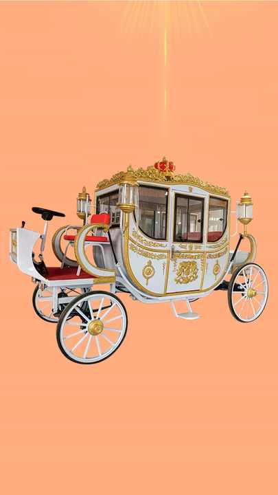 貴族の豪華な黄金の馬車特別な古典的なヴィンテージロイヤル彫刻馬車