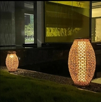 Lustre moderne à LED avec abat-jour en osier bambou rotin plafonnier à énergie solaire pour le jardin