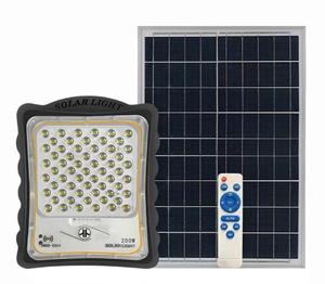 Projecteur solaire LED 200W avec corps en aluminium moulé sous pression, batterie au lithium polysilicium, capteur photocellule, puces SMD2835, indice de protection IP67 - Product Image 5