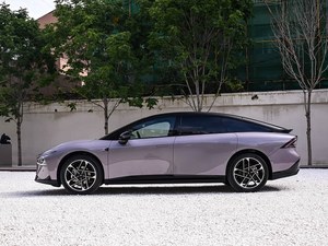 Xpeng P7+ Berline Électrique Ultra-Longue Autonomie MAX 1550KM Propulsion Arrière Transmission Automatique Intérieur Cuir Foncé Euro VI Nouveau EREV <span class=keywords><strong>Auto</strong></span> - Product Image 4