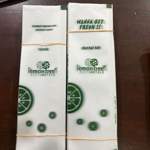 Bolsa Transparente de Forro Polar con Impresión a un Color, Sellado Térmico Central, Portátil, para Amenidades de Habitación de Hotel YiRui - Product Image 1