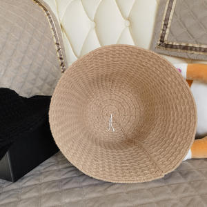 Nouveau chapeau de bassin de petite grille pour femmes d'automne et d'hiver couleur bloquée chapeau de pêcheur épaissi et polyvalent chapeau de seau chaud - Product Image 6