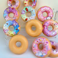 Nouveau jouet anti-stress et gadget de décompression en forme de donut souple, simulation alimentaire, à rebond lent, très populaire sur internet