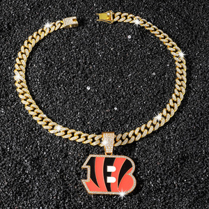 Nouveaux colliers pendentifs en alliage plaqué or et argent, style hip-hop luxe léger, à rayures rouges et noires, bijoux de mode en gros - Product Image 4