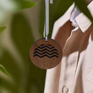 Nouvelle pièce suspendue en bois haut de gamme, esthétique raffinée, ajourée, circulaire, pour aromathérapie chambre et voiture - Product Image 1