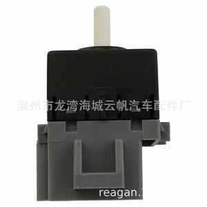 สวิตช์ควบคุมลม Yf 8658 สำหรับรถบรรทุก Peterbilt 384 อะไหล่ทดแทนสำหรับควบคุมพัดลม - Product Image 4