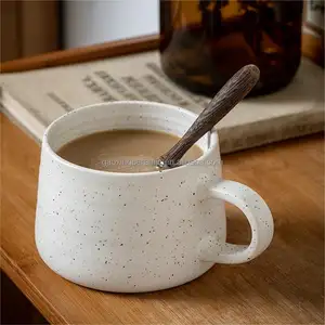 MOQ 1000 pezzi alla moda tazza da caffè opaca a punto d'inchiostro, moderna tazza da caffè in ceramica di alta qualità con filo interno opaco 375Ml, Logo personalizzabile