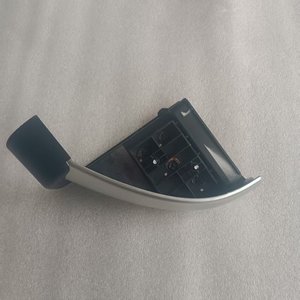 Capuchon d'extrémité de marchepied avant droit Navara NP300 - Remplacement de la couverture d'angle de barre latérale - Product Image 4