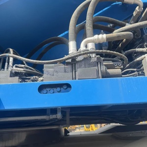 Grue hydraulique sur camion Kato d'occasion, couleur verte, moteur Hino, composant essentiel, moment de charge élevé, hauteur de levage 5m - Product Image 6