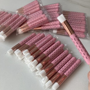 Lash Cleaning Brush Eyelash Extension Cleansing Brush For Lash Foam Lash Shampoo Gentle Non Irritating Salon Home Use Wholesale - Product Image 1