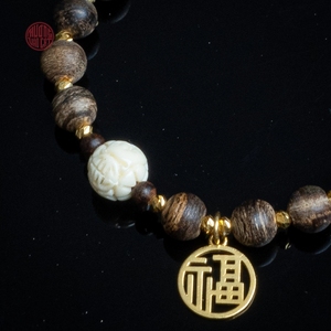 Pulsera Premium de Agarwood de 6mm con Madera de Oud Rara, Piedras Tibetanas Mixtas y Dije de Oro, Estilo 16, Accesorio - Product Image 4