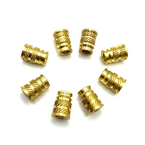 Enjeksiyon kalıplama için 1/4-20 tırtıllı pirinç dişli ekleme somunu - Product Image 3