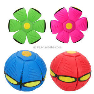 Jouet de plage d'extérieur Funny Magic Flying Flat UFO Saucer Ball Disque de sport en caoutchouc avec impression de logo personnalisable - Product Image 3