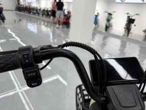 Bicicleta <span class=keywords><strong>El</strong></span>éctrica Urbana de 2 Ruedas con Motor de Cubo Trasero sin Escobillas de 48V 350W de Alta Velocidad y 3 Velocidades, con Batería de Plomo-Ácido, Alcance de Más de 60 km - Product Image 4