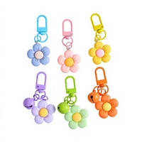 Porte-clés en résine mignon en forme de fleur, mousqueton coloré, breloque de sac, pendentif clochette, accessoire cadeau en gros